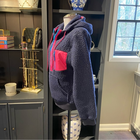 WINTER CLEARANCE J. Crew Vintage Fleece Navy & Pink Hoodie - Picture 6 of 8